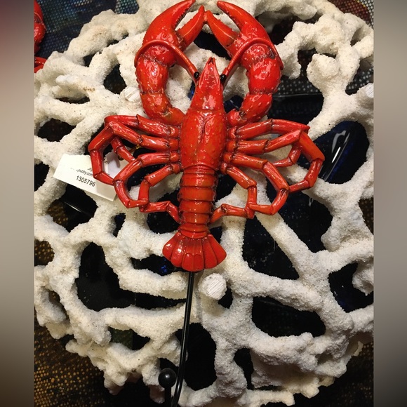 Set of 2 Lobsters 🦞 🦞 each with hanging hooks. - Picture 13 of 13